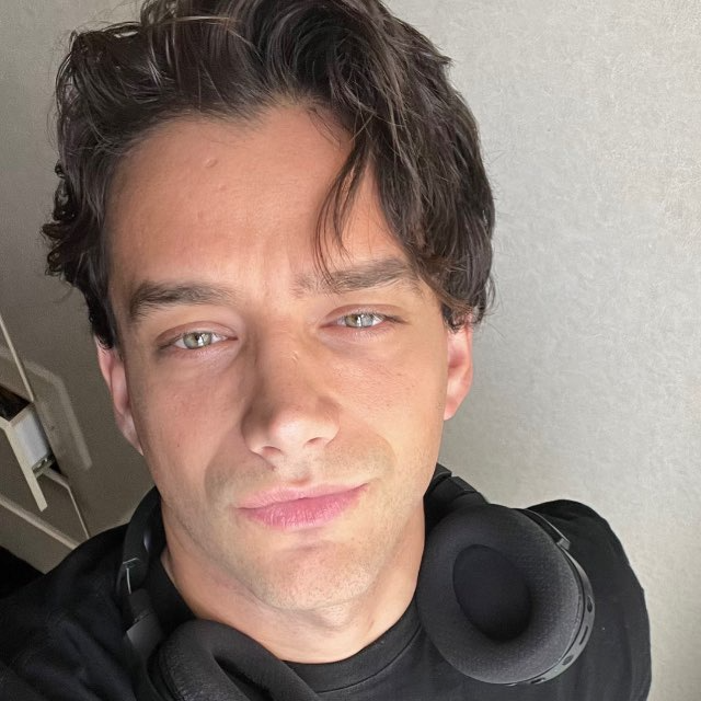 user-avatar