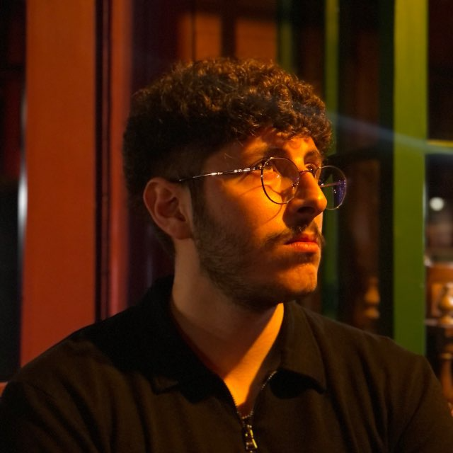 user-avatar