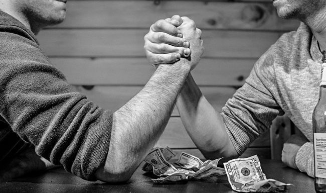 پول را به آنها نشان دهید